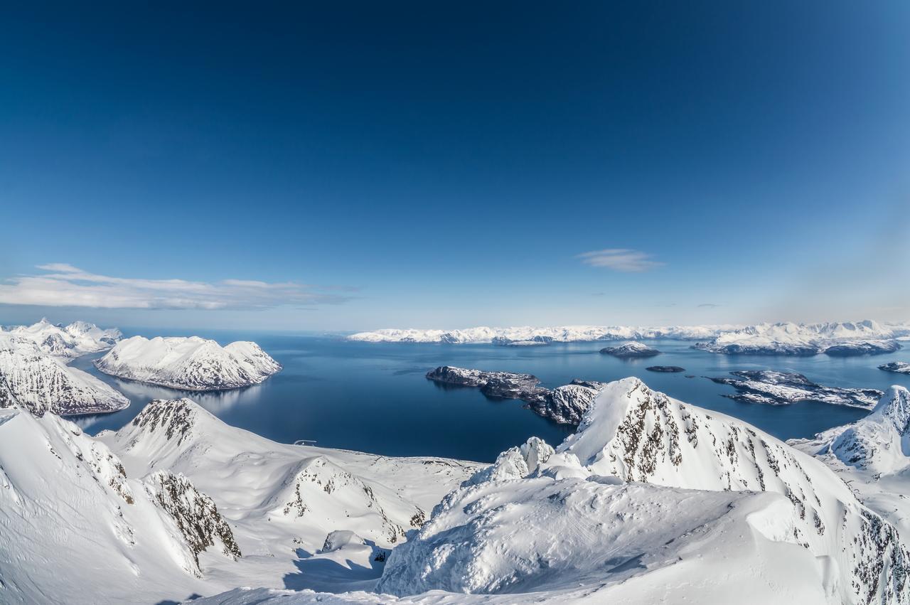Hotell Maritim Skjervøy Kültér fotó